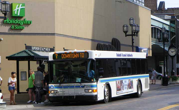 Duluth Gillig Advantage 137